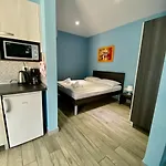 Iris דירה אומאג