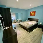 Iris * אומאג
