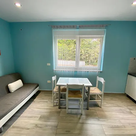 Iris Διαμέρισμα