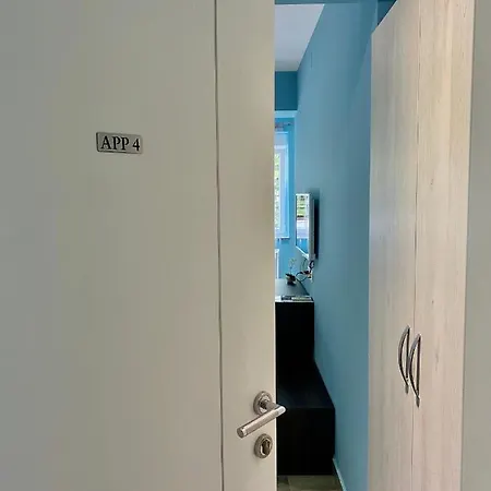 Iris Διαμέρισμα *