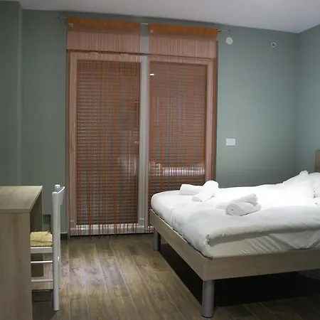 Iris Apartment